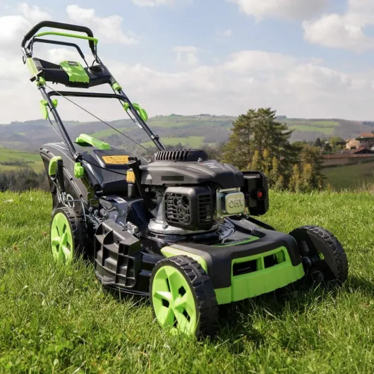 Tondeuse thermique 196CC - Puissante - auto-propulsée - moteur Loncin V200 - largeur de coupe 53 cm - Bac collecteur 65L