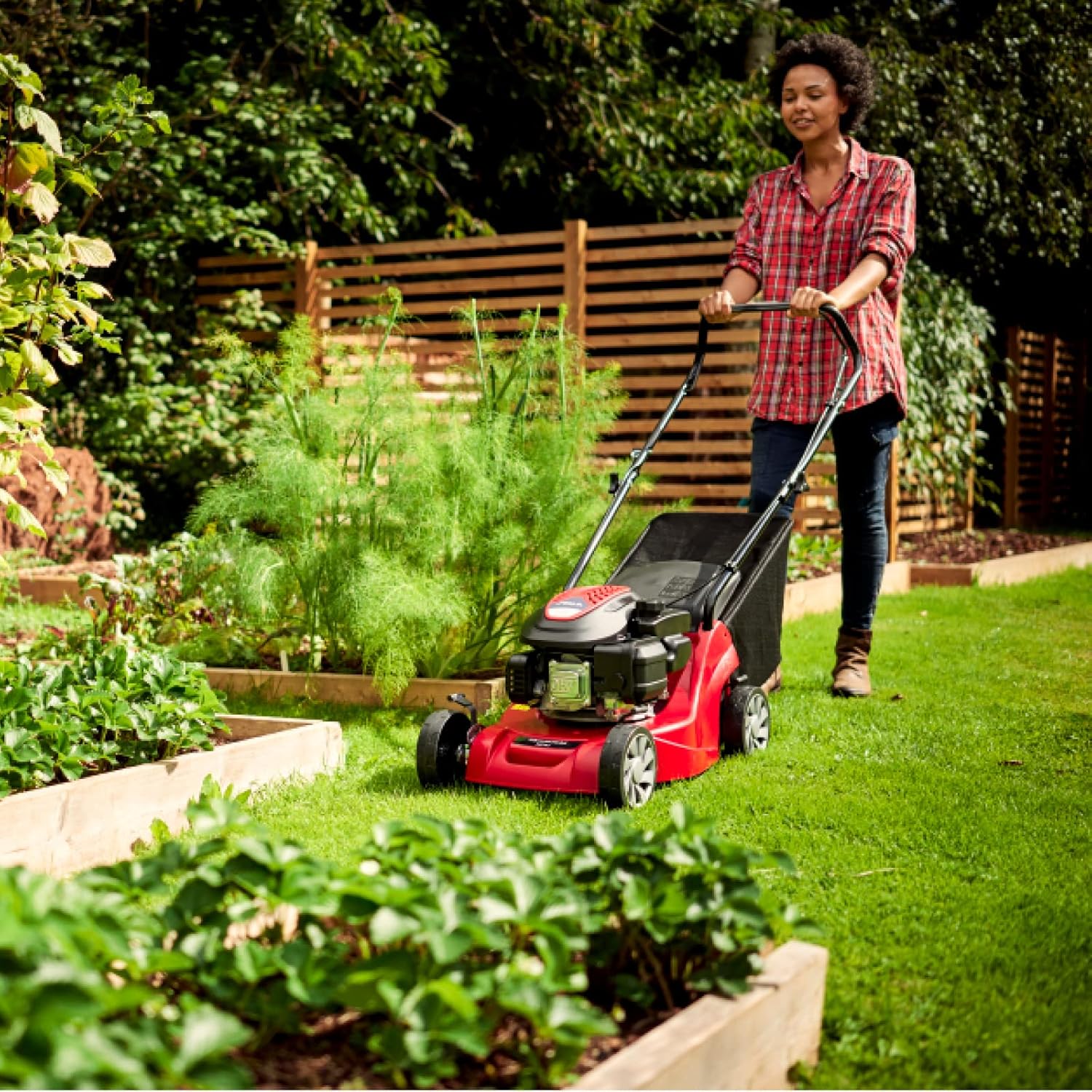 Mountfield Tondeuse Rotative HP41, 123 cm³, 39 cm – Bac 40 l, Châssis Polypropylène Léger – Jardins jusqu'à 20 m x 20 m Propulsé à la